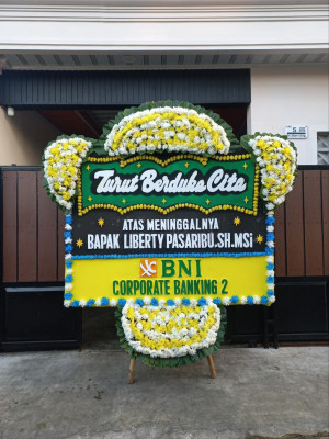 Papan Bunga Duka di Wargaluyu
